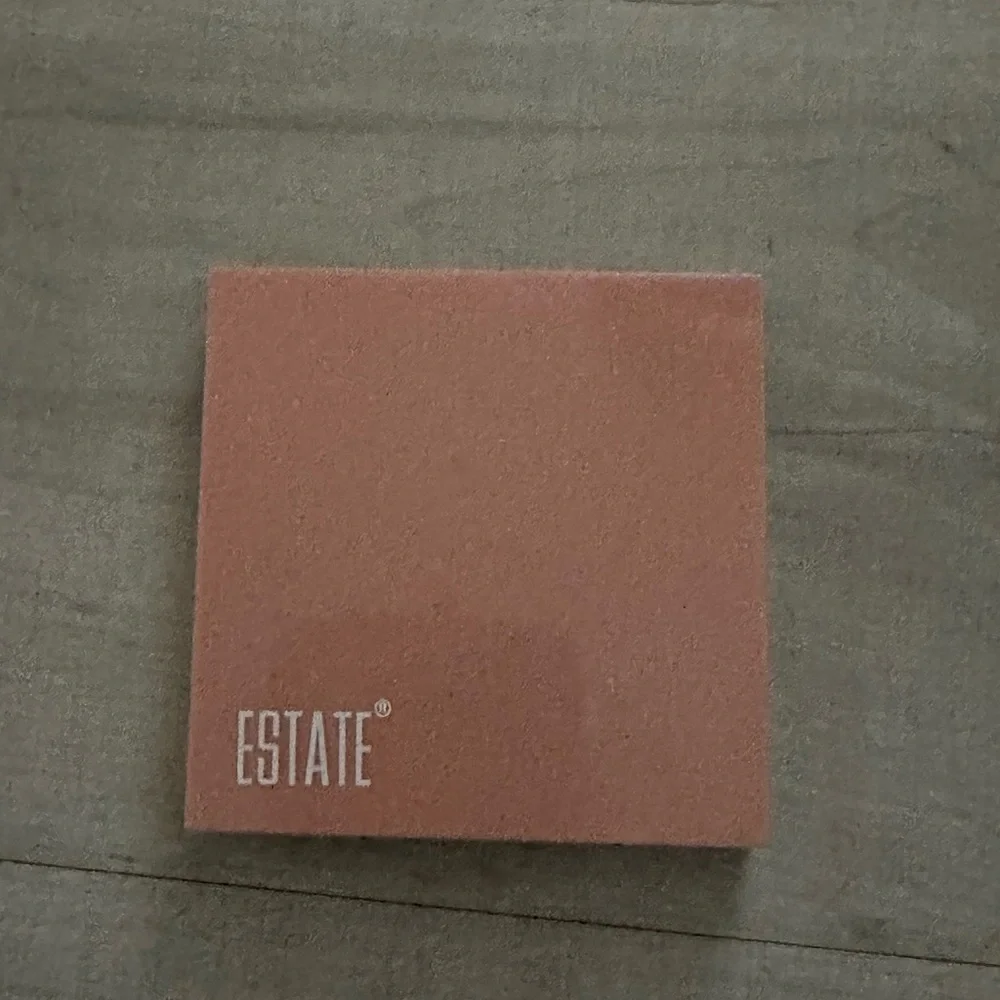 Estate Matte and Shimmer Eyeshadow Palette